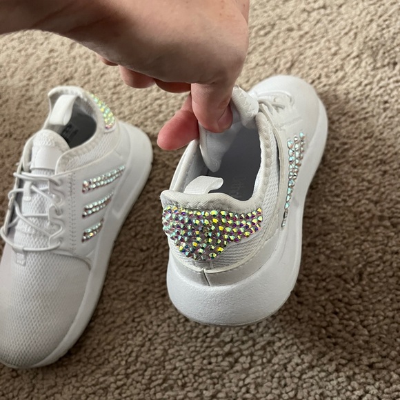 Like new only worn twice inside… adidas toddler size 10 - Picture 1 of 2